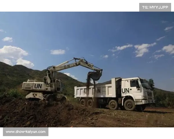 TP马赞比在刚果河畔建造浮动球场 雨季也能如期举行比赛打造建筑奇迹